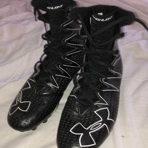 Under armour highlight football cleats - Picture 2 of 5